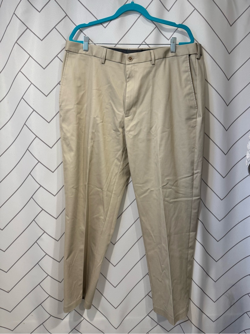 Haggar Men's Tan No Iron Chino Pants